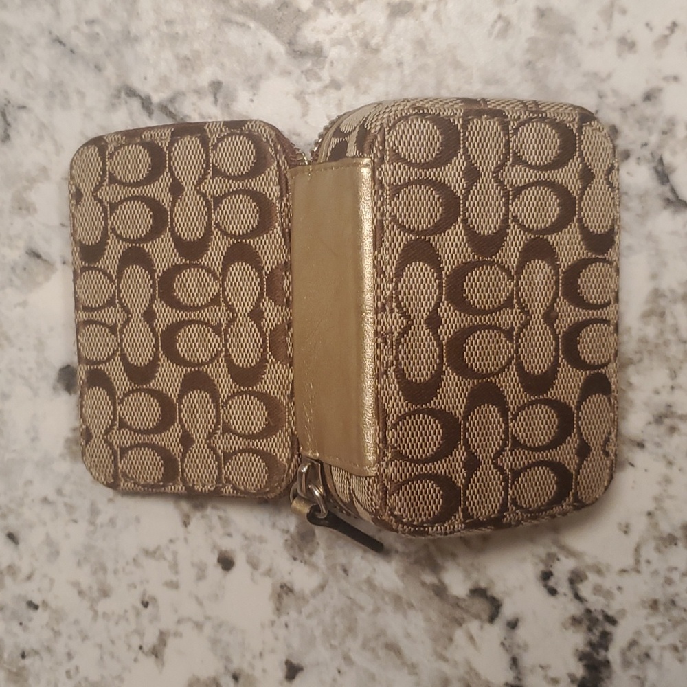 Coach Weekly Pill Box In Signature Canvas. Gem